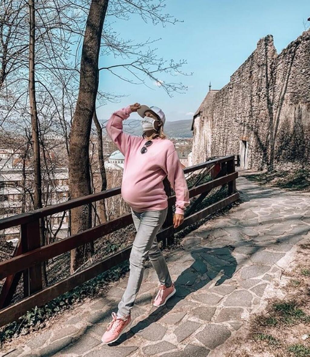 Ivana bola sexi aj s bruškom!