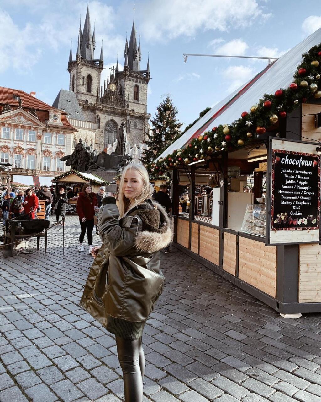 Ivana má dnes 24 rokov a otočí sa za ňou nejeden chlap. Veď napokon, posúďte sami.