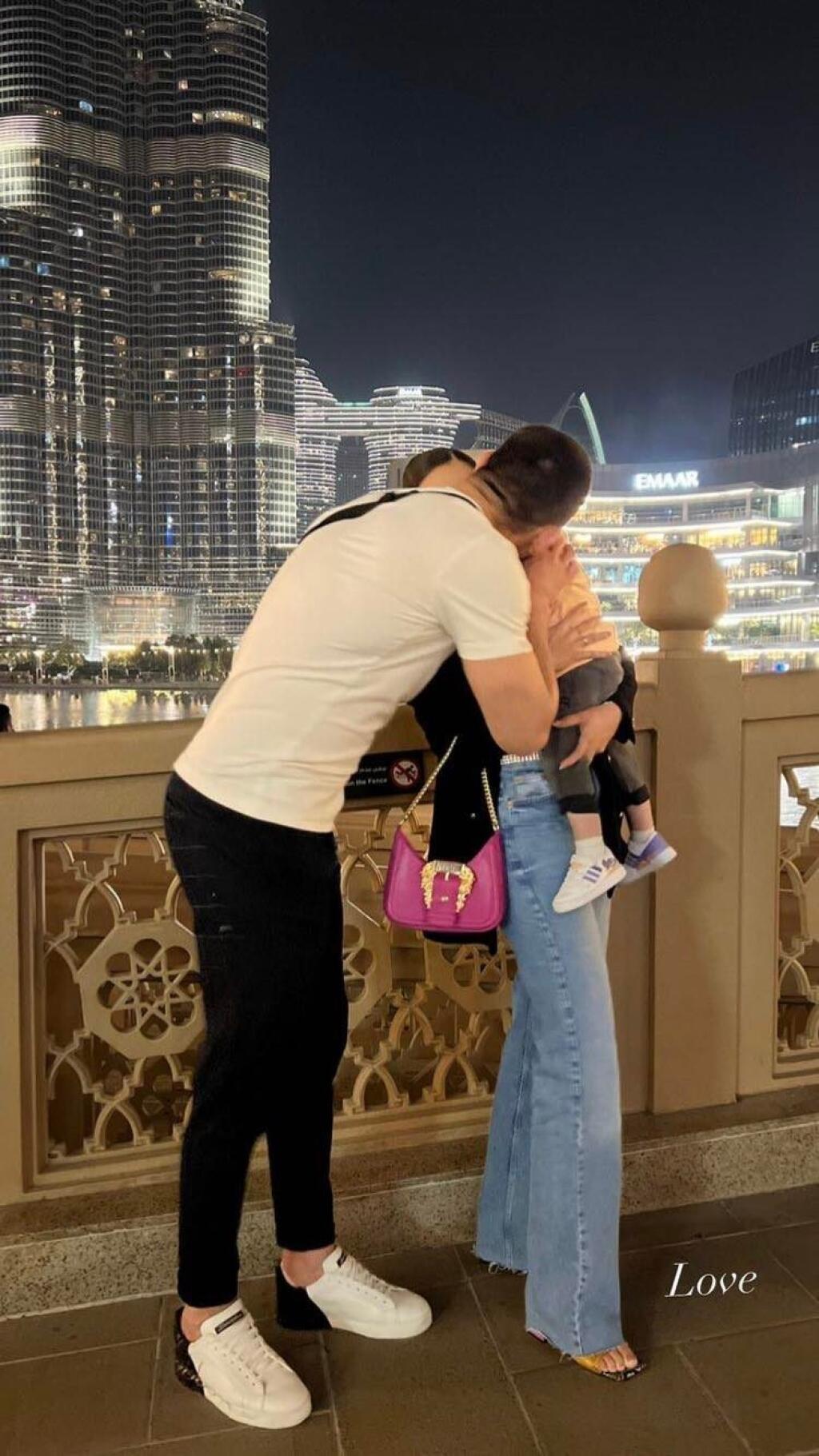 Zápasník MMA Makhmud Muradov a Monika Bagárová sú aktuálne v Dubaji a po rozchode ani stopy. Párik opäť prežíva zamilované obdobie.