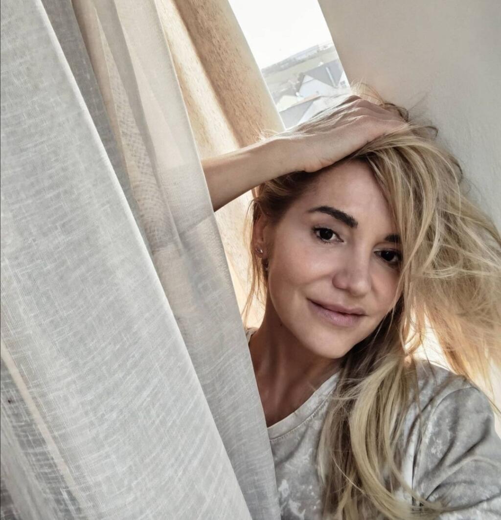 Dara Rolins