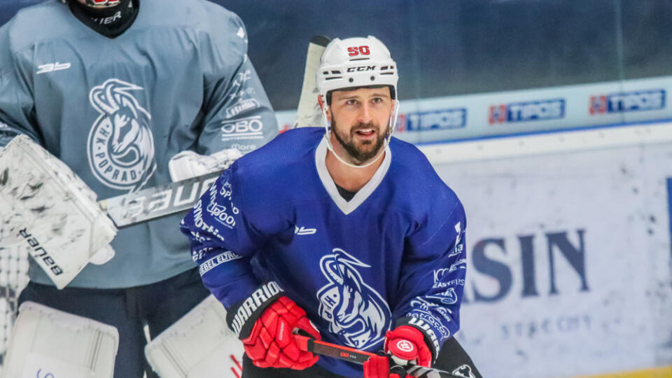 Tomáš Tatar si zatrénoval s popradskými hokejistami, no už čoskoro by mal odletieť do USA a podpísať zmluvu s novým tímom.