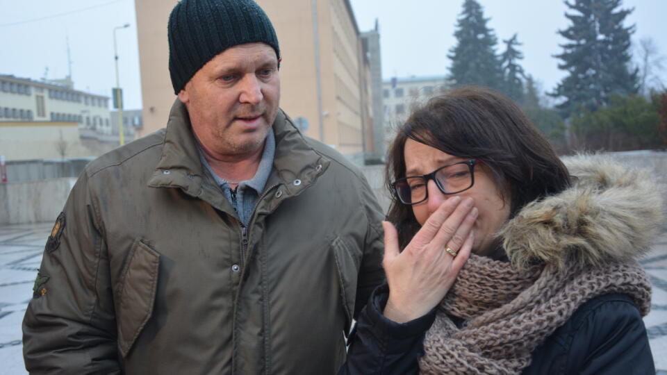 Manželia Ingrid (49) a Peter (55) prišli o dva byty, o milovanú mamku a svokru Emíliu (†70), o psíka a o všetko materiálne, čo si rokmi budovali.