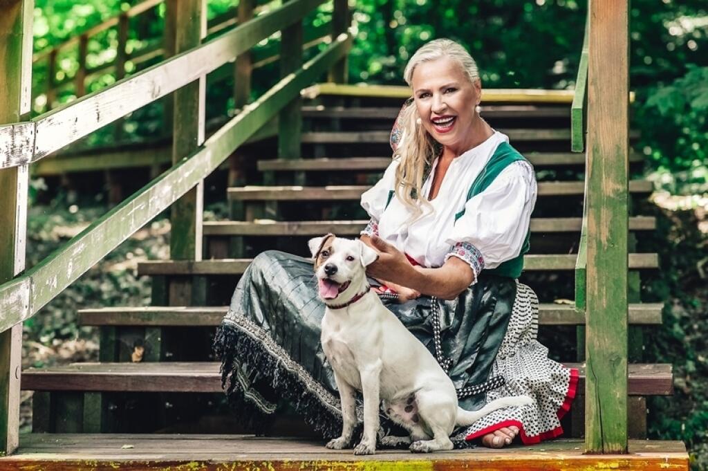 Eva Máziková sa vrátila do čias filmu Pacho, hybský zbojník.