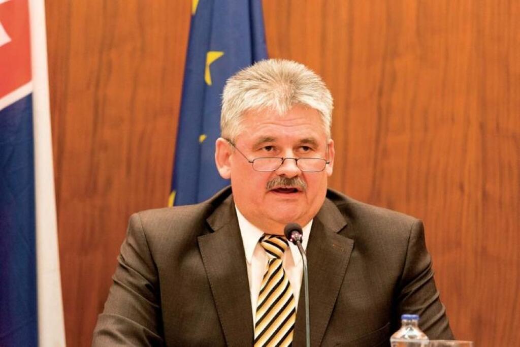 Rozširovaniu vyšších kolektívnych zmlúv dal Ústavný súd červenú