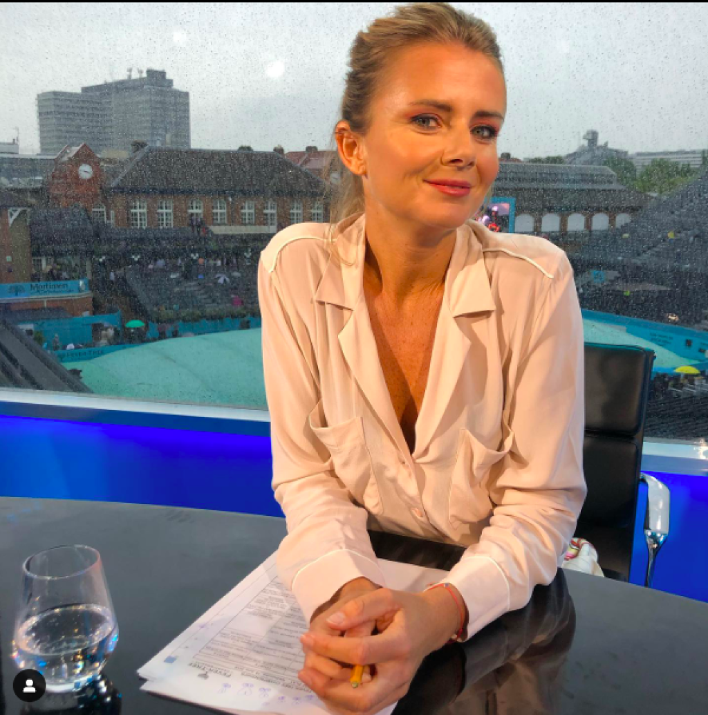 Hantuchová nechábala ani na Wimbledone, na ktorom pútala pozornosť skôr ohromujúcim sexappelom, ako otázkami.