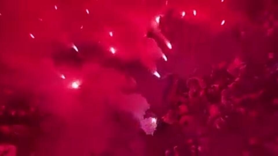Veľkolepé majstrovské oslavy Zvolenčanov s fanúšikmi: Celé mesto horelo na červeno
