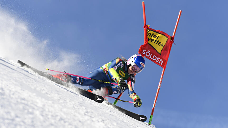 Už tento víkend odštartujú v rakúskom Söldene prvé súboje Svetového pohára v alpskom lyžovaní. Po štvrtkovej kontrole snehu dal riaditeľ pretekov FIS Markus Mayr a šéf trate Isidor Grüner zelenú prvým pretekom tejto sezóny.
