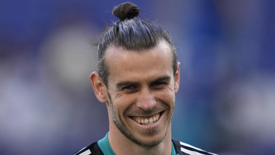PK 25 archív Paríž - Na archívnej snímke z 27. mája 2022 waleský futbalista Realu Madrid Gareth Bale sa usmieva na tréningu pred finálovým zápasom Ligy majstrov Real Madrid - FC Liverpool v Paríži. Bale označil svoj angažmán v Reale Madrid za