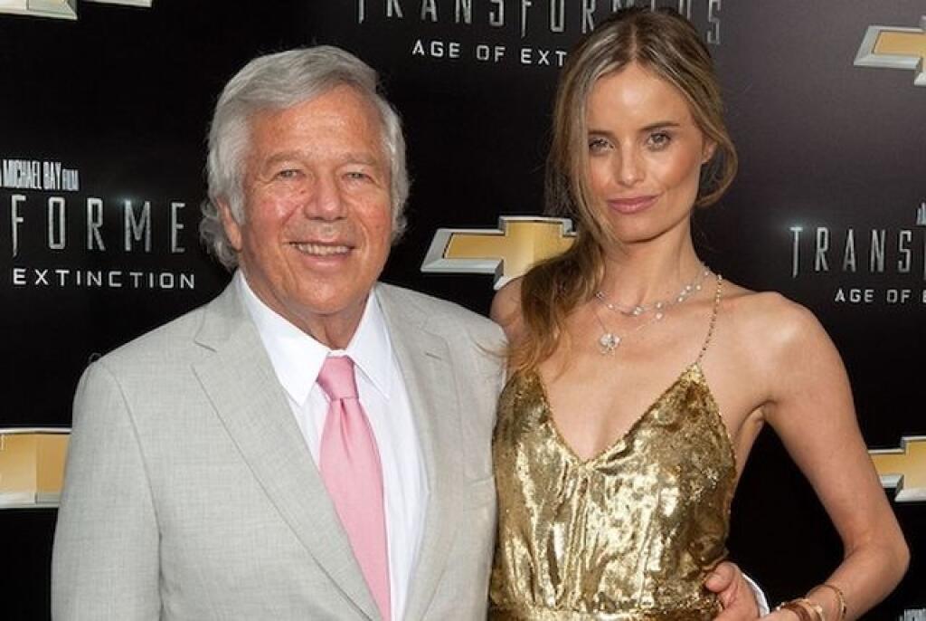 10. Robert Kraft - New England Revolution (4,9 miliardy) – Kraft je predovšetkým známym ako majiteľ tímu amerického futbalu New England Patriots. Ale známi sú aj ich futbaloví „bratia“ New England Revolution, ale úspechmi sa na nich ani zďaleka nechytajú. V poslednej sezóne MLS skončili „revolucionári“ na 8. mieste.