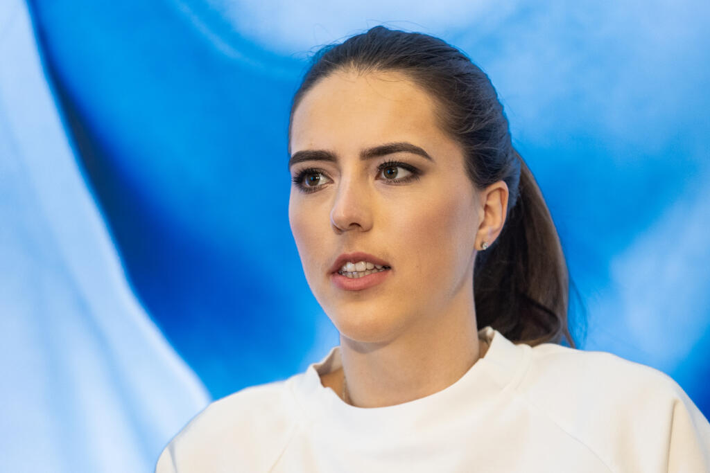 Petra Vlhová absolvovala stretnutie s predsedom Národnej rady Slovenskej republiky Borisom Kollárom a následnú tlačovú konferenciu v priestoroch Bratislavského hradu. Na snímke Petra Vlhová.