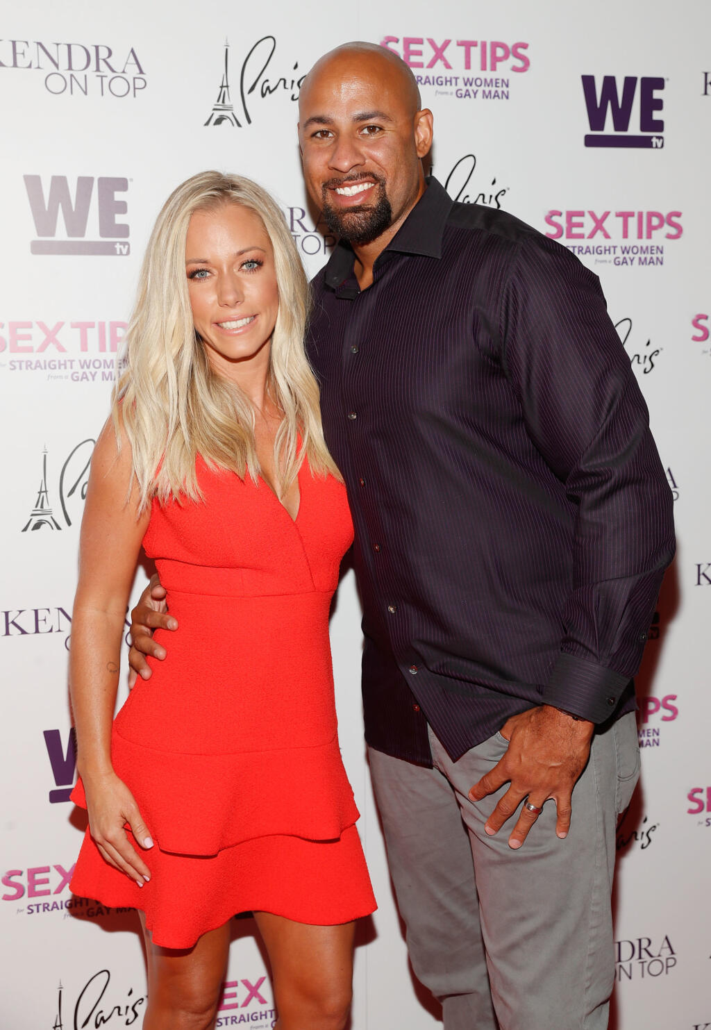 Kendra Wilkinson je jednou z troch playmate, ktoré mali tú česť žiť spoločne s Hugom hefnerom spolu pod jednou strechou v jeho Playboy Mansion. Keď sa však z domu nerestí odsťahovala, zaľúbila sa do hráča amerického futbalu Hanka Basketta. Majú spolu dve deti, ale ich manželstvo sa v roku 2018 rozpadlo.