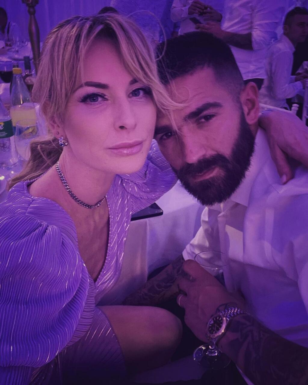 Marko a Iris sú spolu už viac než osem rokov a vychovávajú spolu dve deti – dcéru Elisabeth a syna Lorenza.