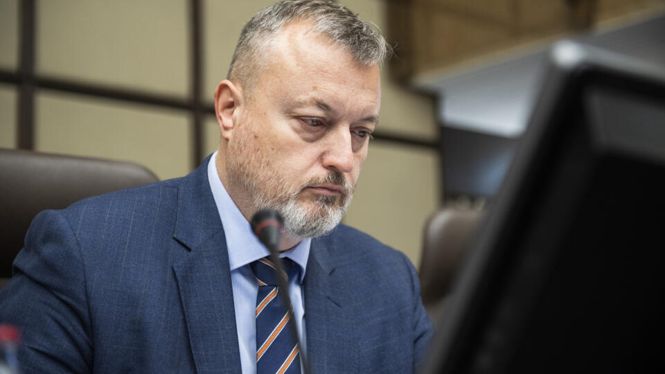 Na snímke dočasne poverený minister práce, sociálnych vecí a rodiny SR Milan Krajniak (Sme rodina) počas rokovania 149. schôdze vlády SR v Bratislave 26. apríla 2023. FOTO TASR - Jaroslav Novák