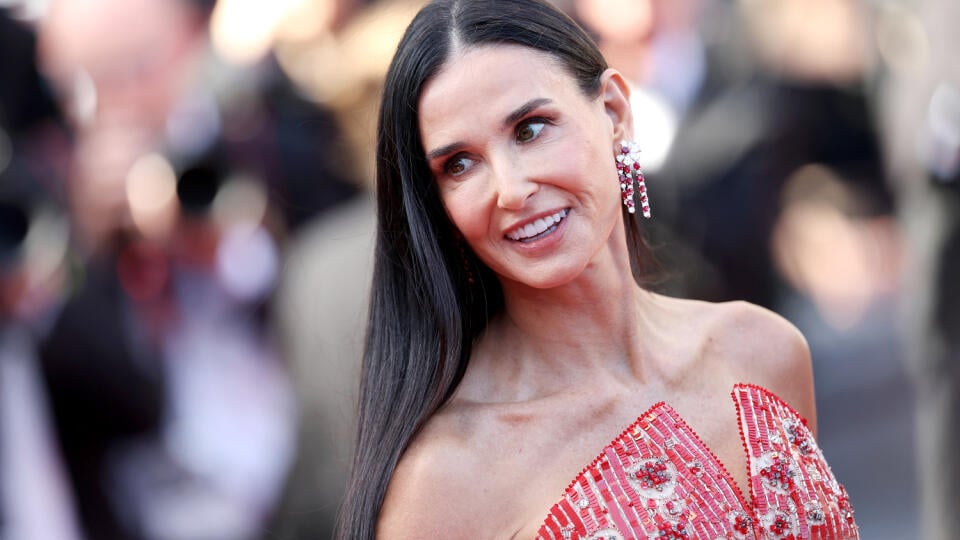 Herečka Demi Moore predviedla na tohtoročnom filmovom festivale v Cannes niekoľko skvelých outfitov.