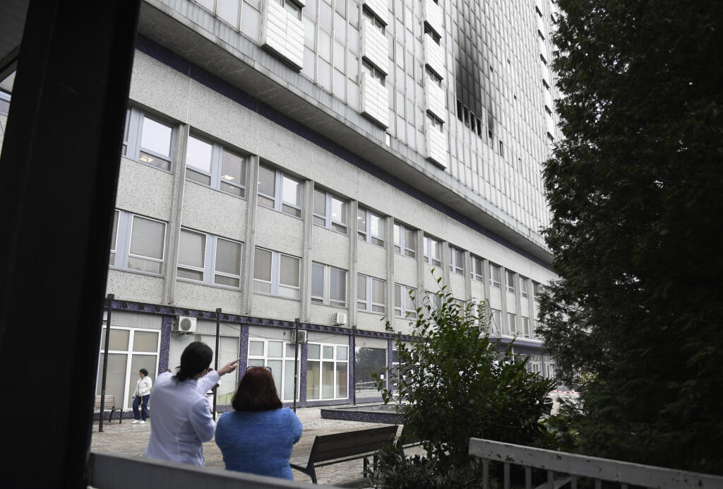Pre požiar v UNLP Košice evakuovali pacientov.