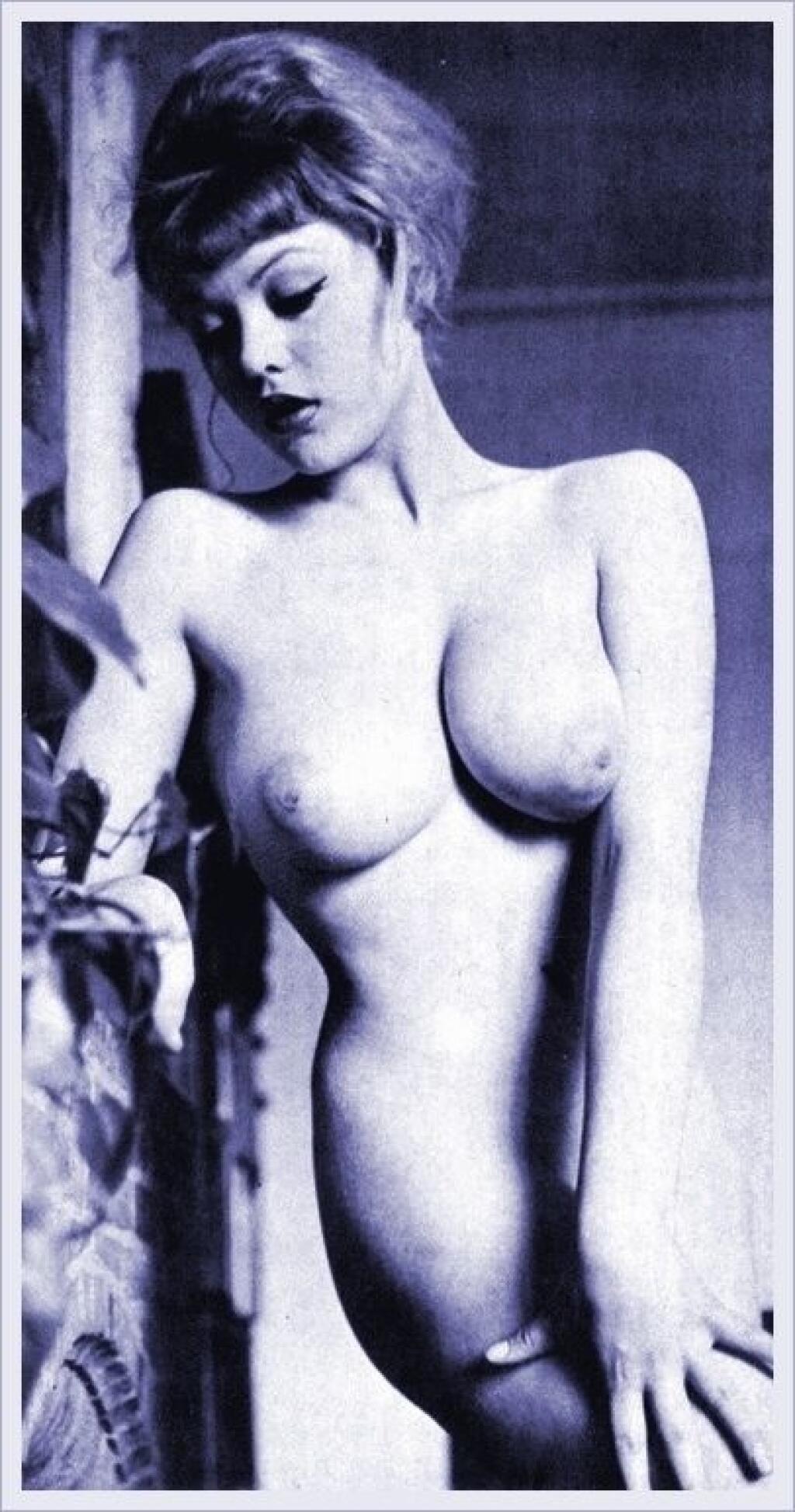 Erotické FOTO Playboy modelky a Bond Girl Margaret Nolan.