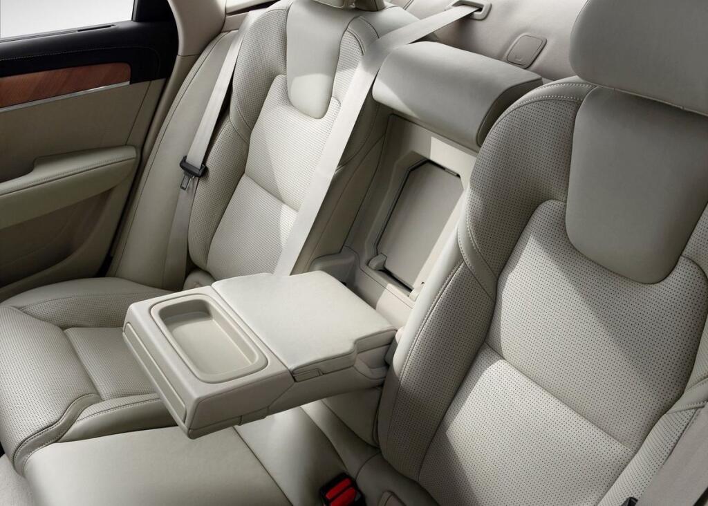 Volvo S90 /6