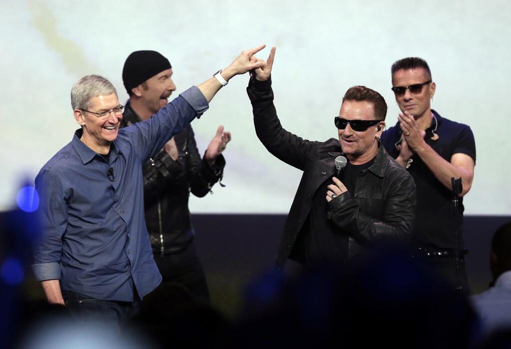 Tim Cook írska skupina U2  Bono 
