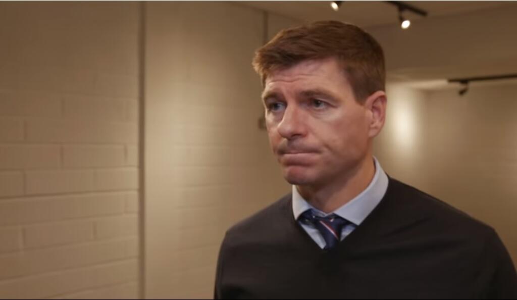 V pozápasovom rozhovore Steven Gerrard povedal, že zvažuje o odchode z lavičky Rangers.