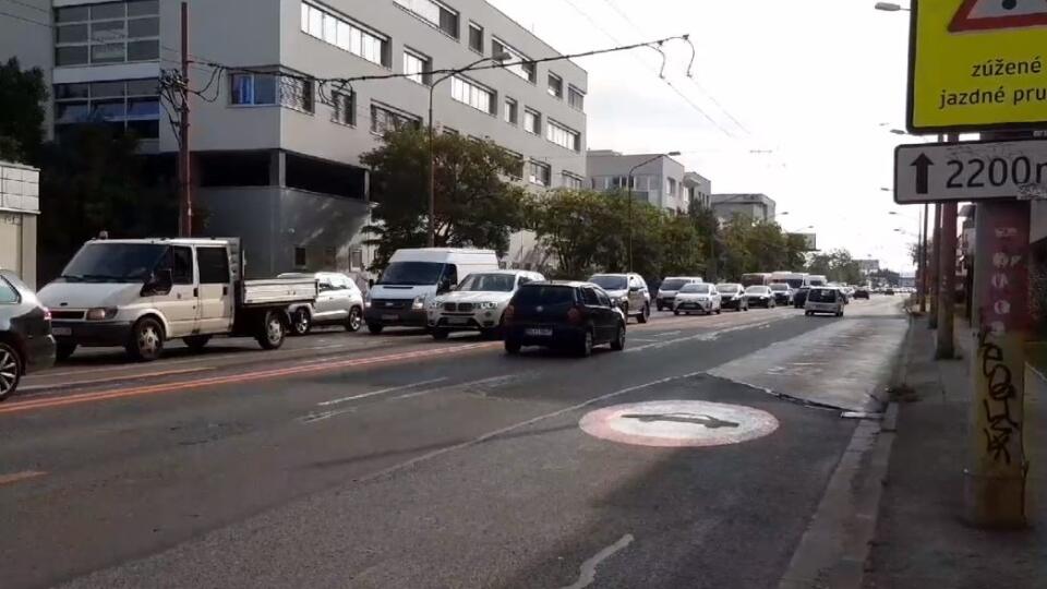Ak môžete, Gagarinovej ulici sa v rannej špičke radšej vyhnite.