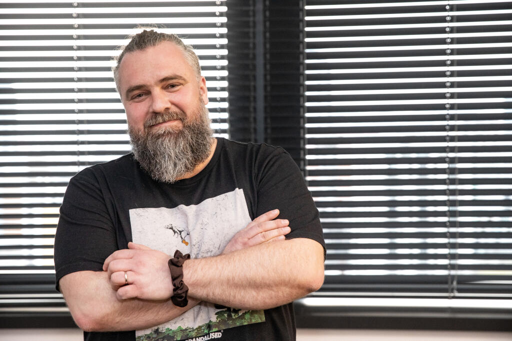 Na snímke je Martin Fenčák, podcastový producent.