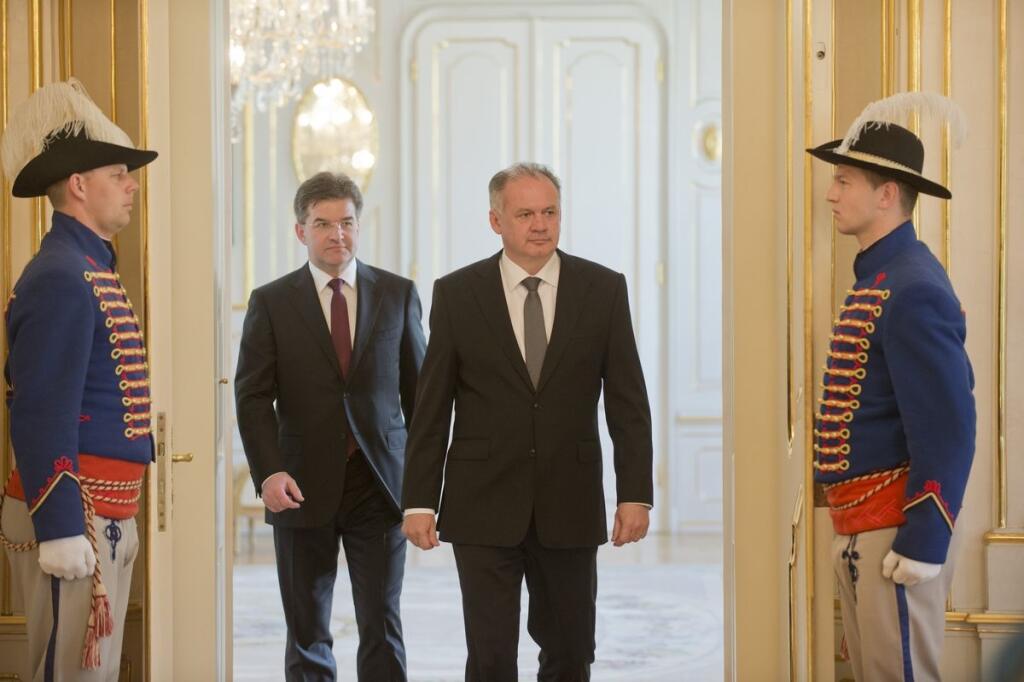 Lajčák definitívne končí, demisiu už podal Kiskovi