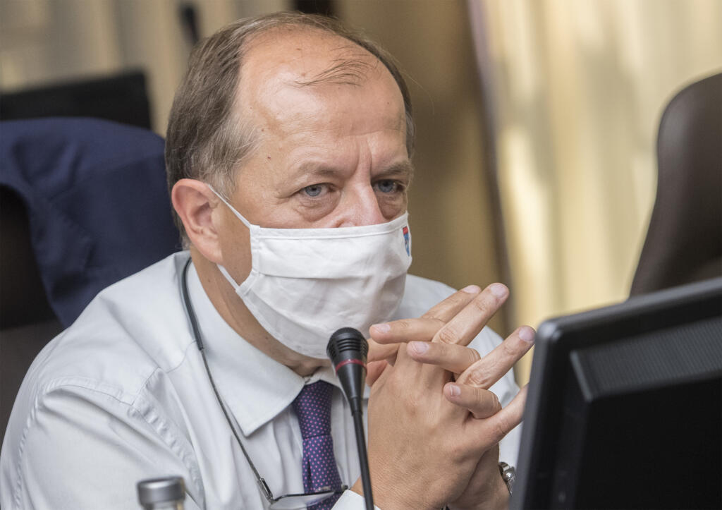 Na snímke prezident Únie miest Slovenska Richard Rybníček počas zasadnutia Ústredného krízového štábu v súvislosti s vývojom situácie ohľadom nového koronavírusu 14. júla 2020 v Bratislave. FOTO TASR - Martin  Baumann
