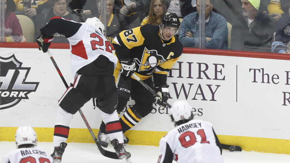 Šéf lekárskej komisie hokejovej NHL Winne Meeuwisse má obavy, že vzhľadom na akceleráciu výskytu koronavírusu v Severnej Amerike sa súťaž tak skoro neobnoví.
