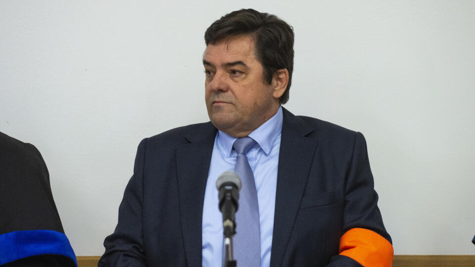 Na snímke obžalovaný Marian K. počas súdneho pojednávania v kauze falšovania zmeniek TV Markíza a marenia spravodlivosti v Ústave na výkon väzby (ÚVV) v Bratislave v pondelok 28. októbra 2019. FOTO TASR – Jakub Kotian