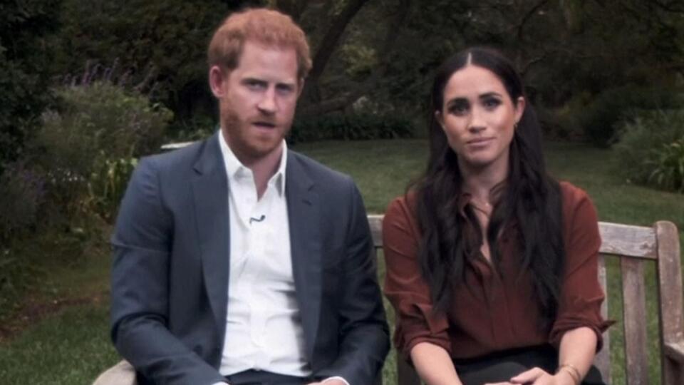 Harry a Meghan pobúrili britské médiá.