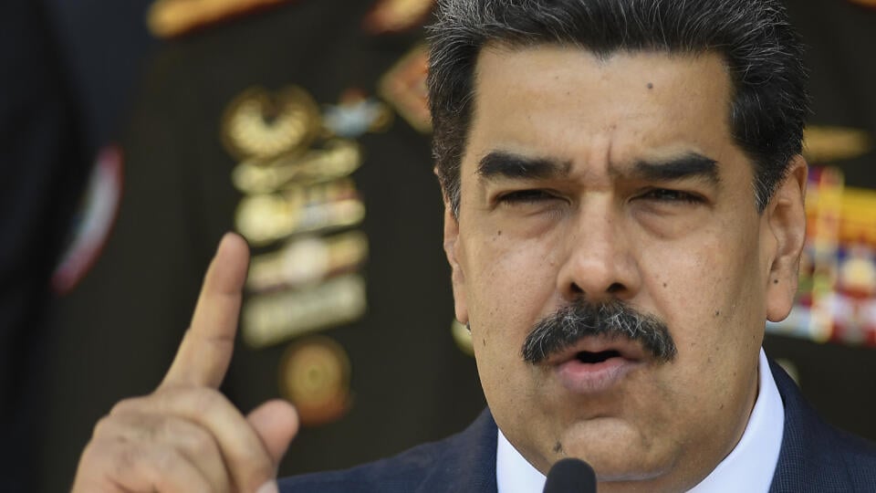 KK21 Caracas - Na archívnej snímke z 12. marca 2020 venezuelský prezident Nicolas Maduro hovorí počas tlačovej konferencie v Caracase. Spojené štáty ponúkajú 15 miliónov dolárov za informácie, ktoré povedú k zatknutiu venezuelského prezidenta Nicolása Madura obvineného z obchodovania s drogami. Oznámil to vo štvrtok 26. marca 2020 americký minister zahraničných vecí Mike Pompeo. FOTO TASR/AP
FILE - In this March 12, 2020, file photo, Venezuelan President Nicolas Maduro speaks at a press conferen