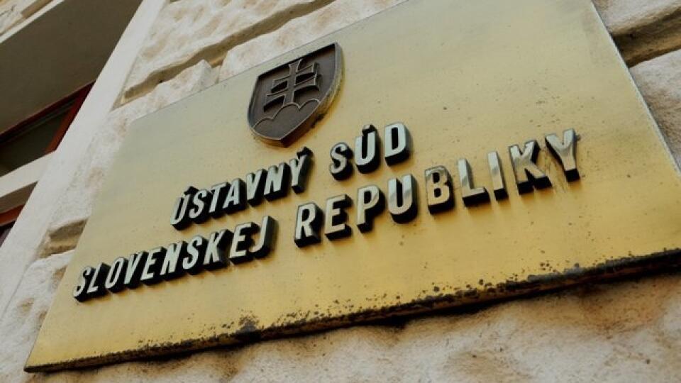 O rok sa končí funkčné obdobie deviatim ústavným sudcom.