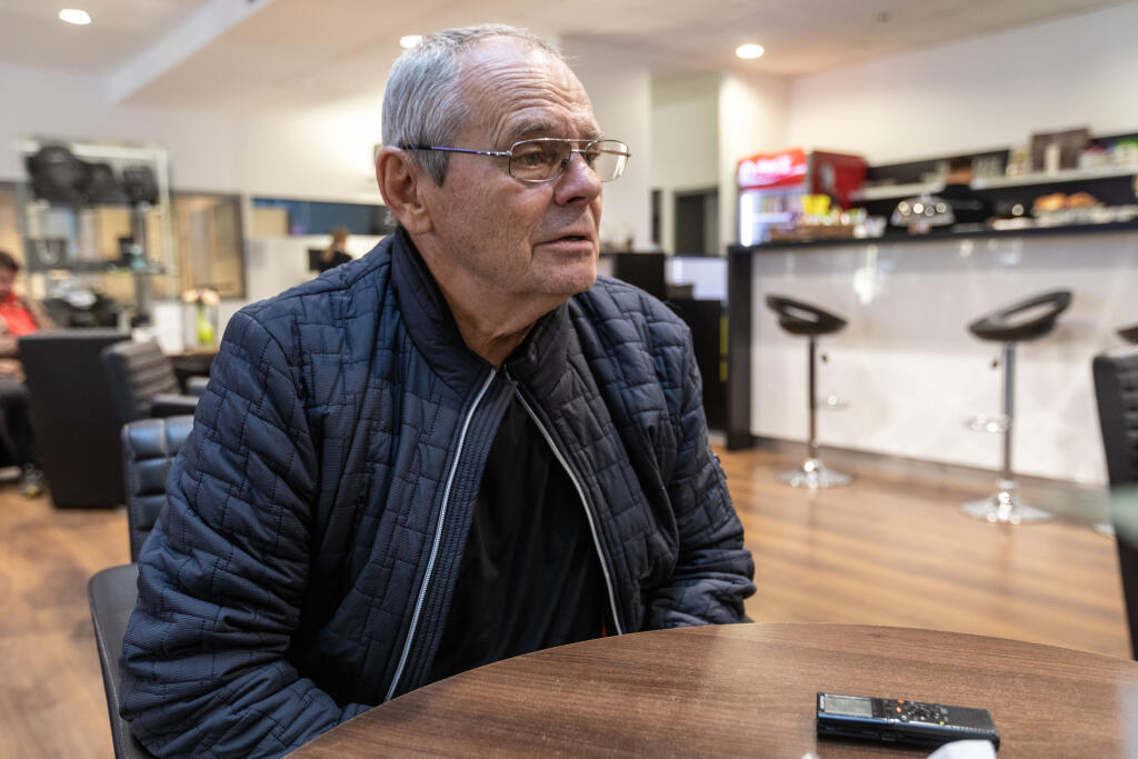 Rozhovor s Milanom Knažkom k nevombrovej Revolúcii v 1989