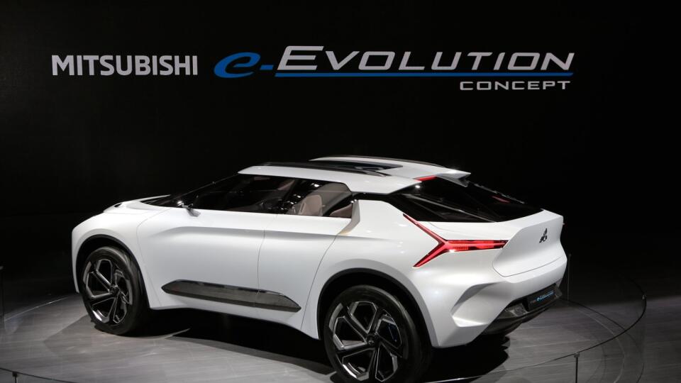 Elektrina je cestou aj pre Mitsubishi, dokazuje to aj nový e-Volution Concept.