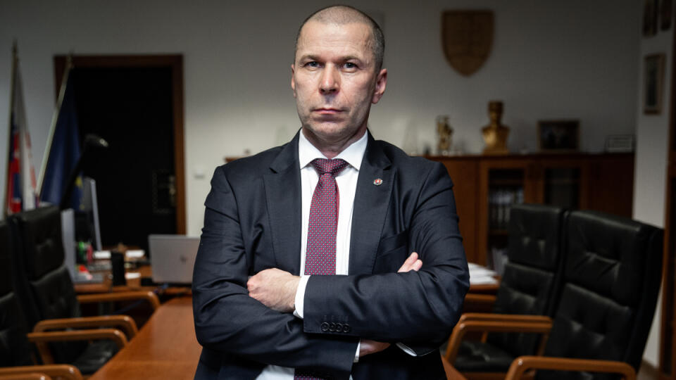 Prezident Policajného zboru Slovenskej republiky Peter Kovařík pri rozhovore v Bratislave.