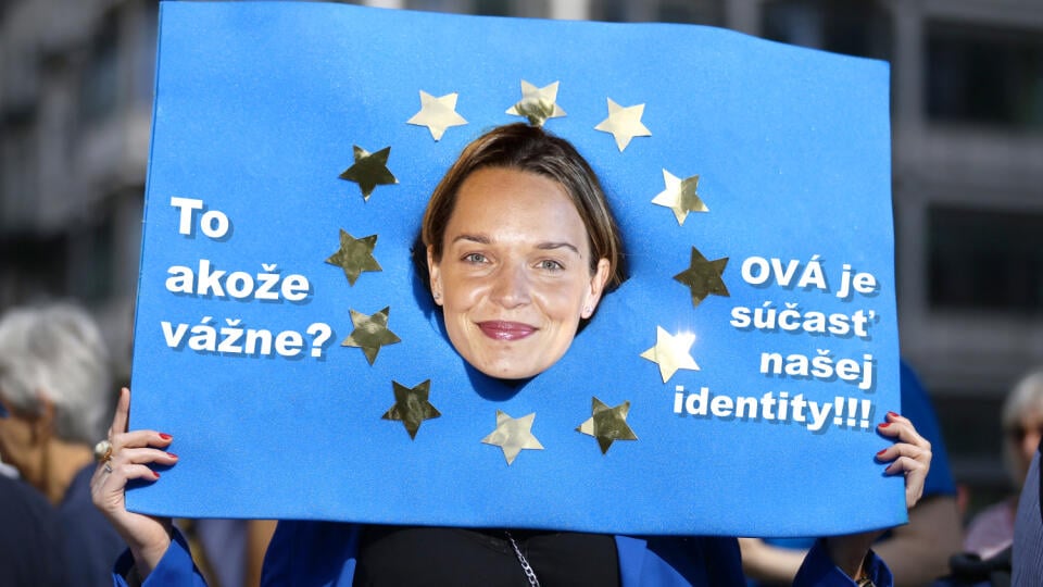 Protest v Bruseli: Romana Tabák so zmenou rozhodne nesúhlasí.