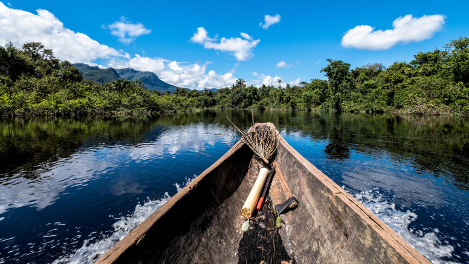 Sailing,Down,River,Amidst,The,Amazon,Jungle