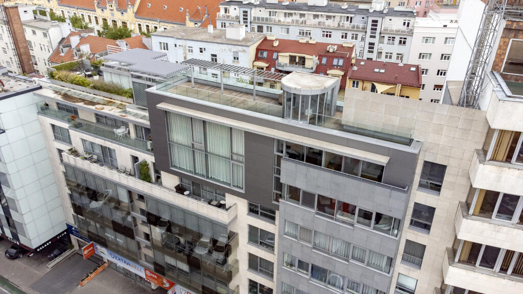 Na snímke je podkrovný byt Dominiky Cibulkovej v centre Bratislavy.