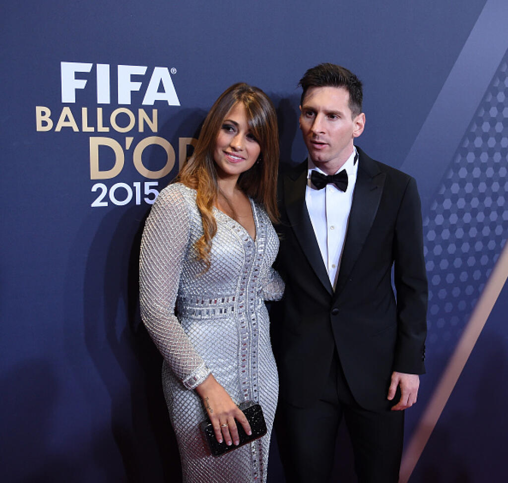 (GERMANY OUT) Fussball International FIFA Ballon d Or 2015 in Zuerich
Weltfussballer 2015:
Lionel Messi (re, FC Barcelona / Argentinien) mit Lebensgefaehrtin Antonella Roccuzzo (Photo by Pressefoto Ulmer\ullstein bild via Getty Images)