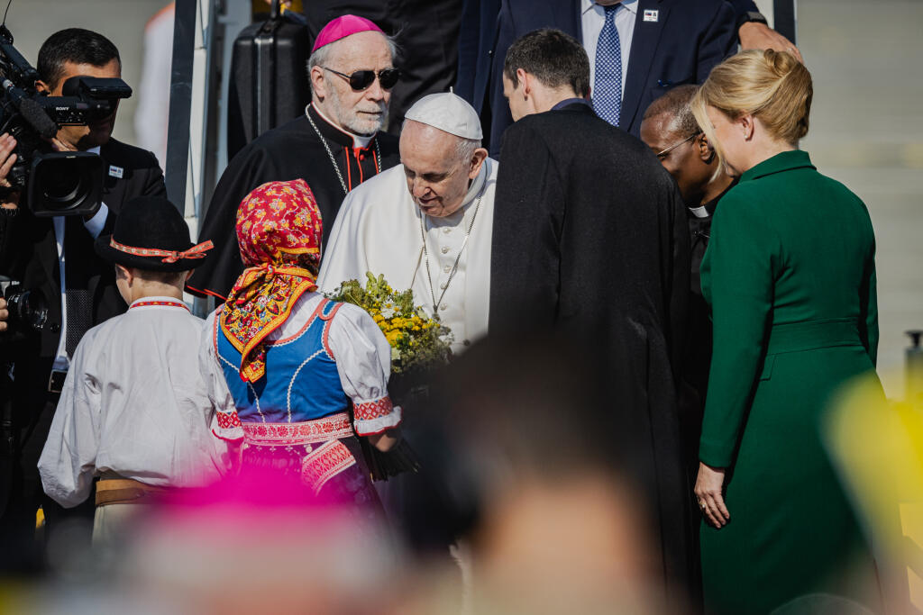 Pápež František priletel v nedeľu 12.9. 2021 na štvordňovú návštevu Slovenskej republiky. Na snímke Pápež František, vlastným menom Jorge Mario Bergoglio a Prezidentka Zuzana Čaputová.