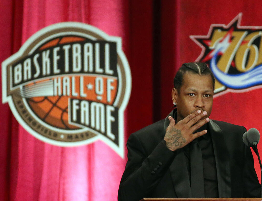 Bývalý basketbalista NBA Allen Iverson zarábal za reklamu a zmluvy v NBA milióny dolárov. Približne rok po ukončení kariéry už bol bez peňazí. Financie minul na priateľov, ktorí s ním cestovali na zápasy, drahé šperky, nehnuteľnosti, aútá a tiež obľuboval kasína.