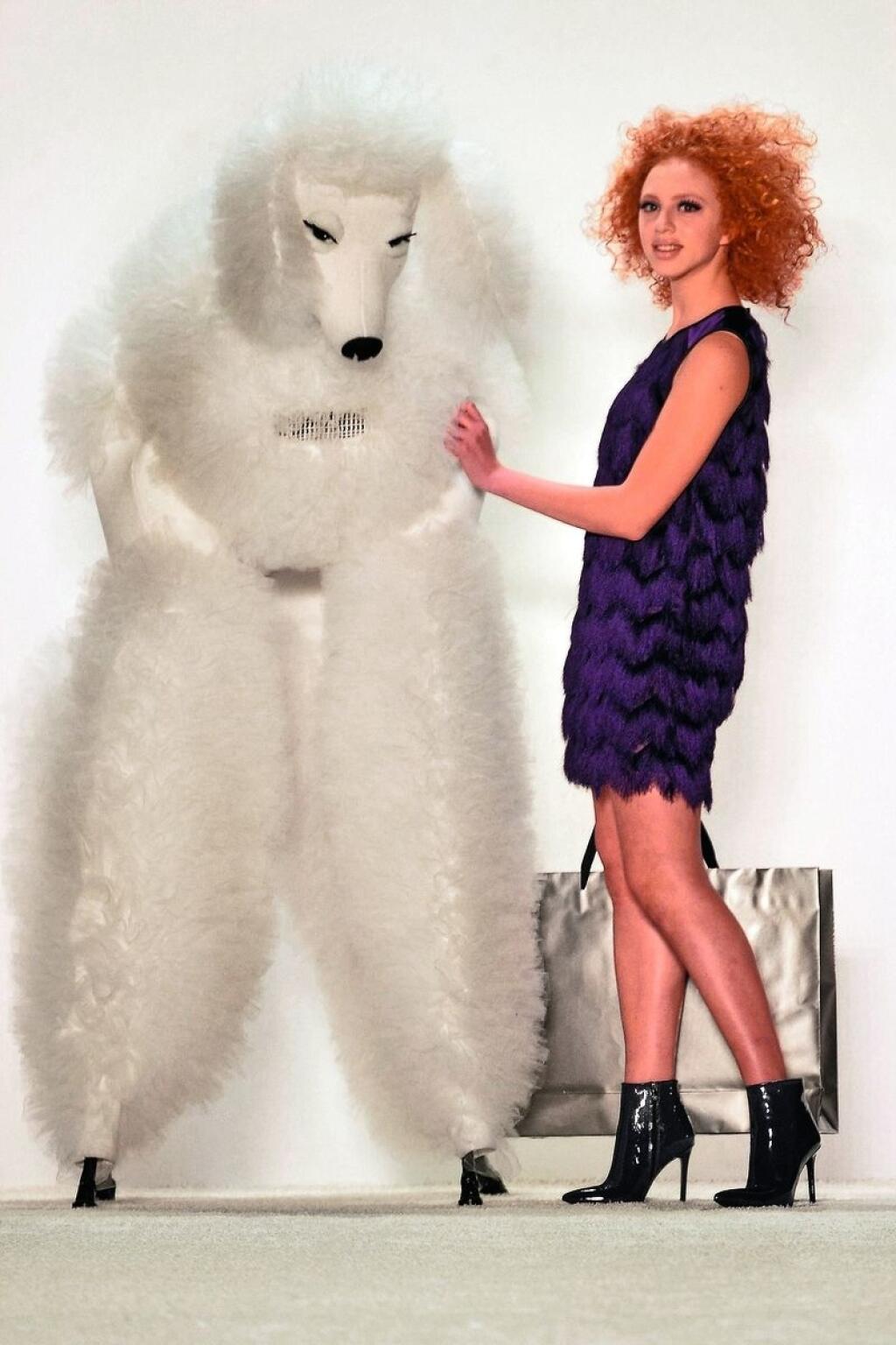 Anna sníva o kariére modelky.