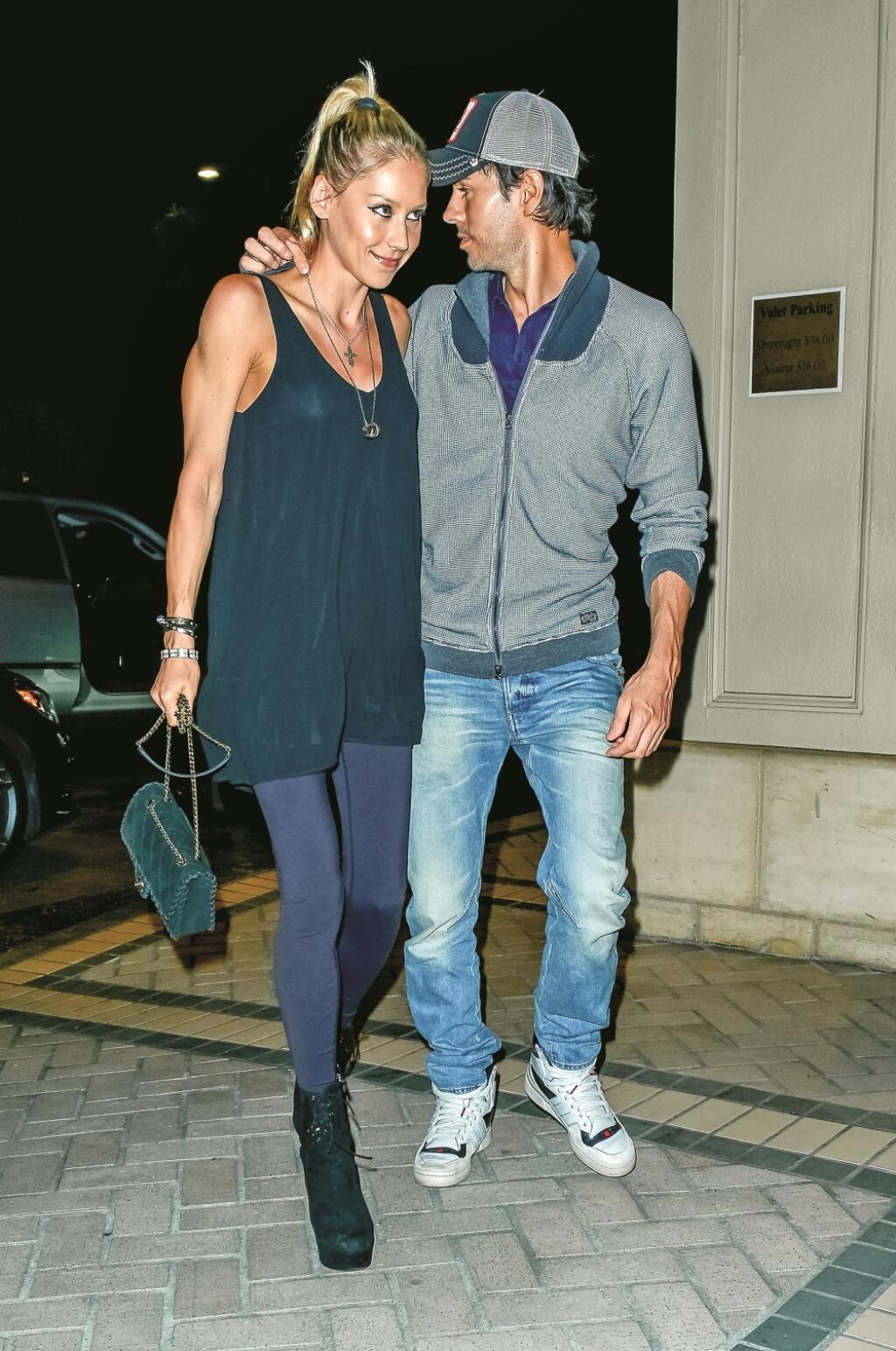 August 6, 2015: Enrique Iglesias And Anna Kournikova hold hands while out on a dinner date at in Beverly Hills, California., Image: 254967367, License: Rights-managed, Restrictions: CODE000, Model Release: no, Credit line: Profimedia, INF