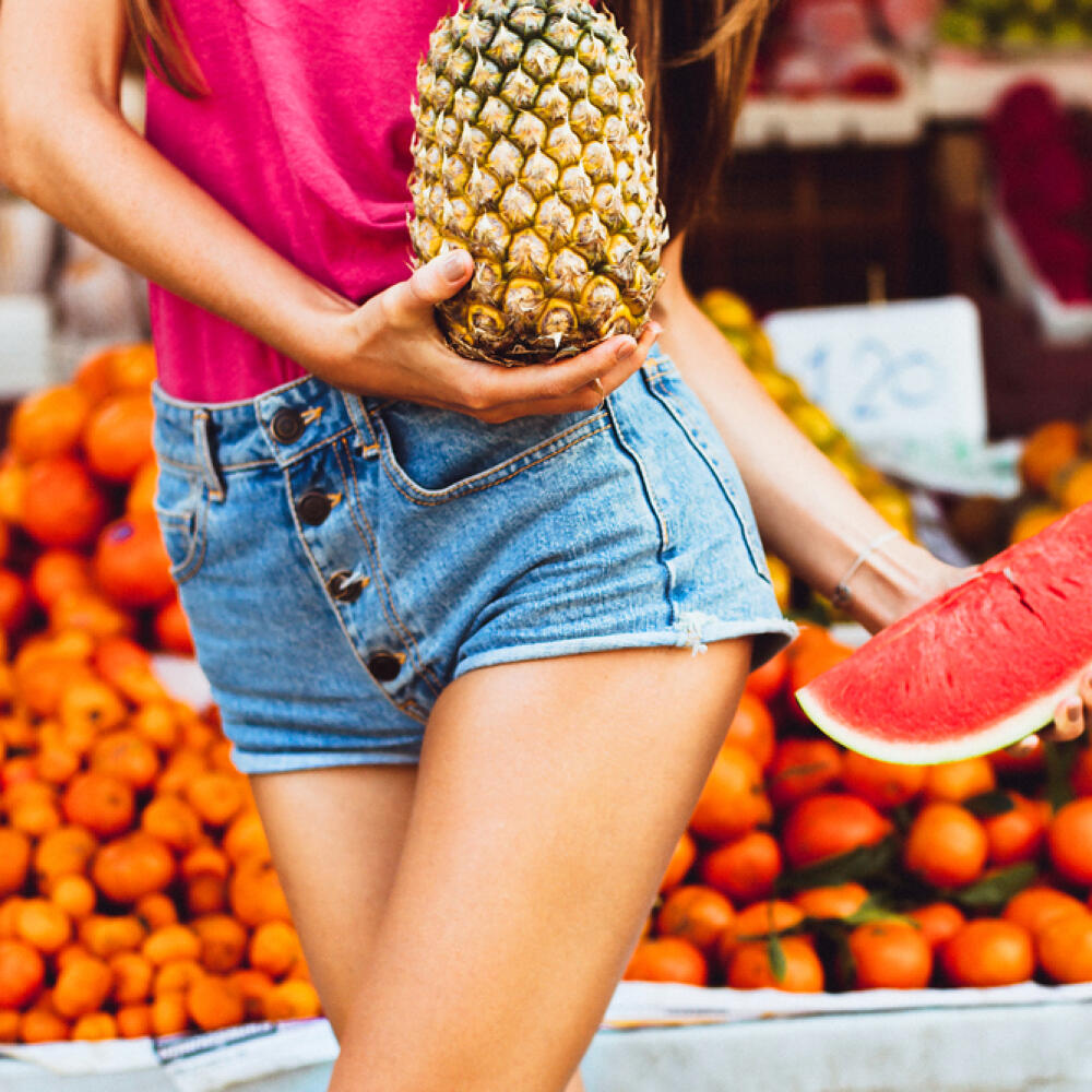 Fruit мода. Фото на аву девушка фрукты.