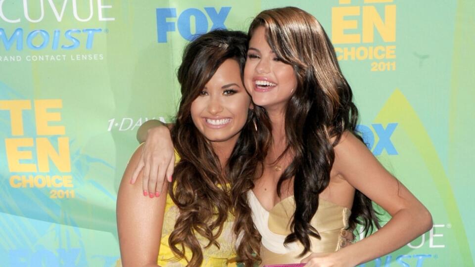 Selena Gomez a Demi Lovato - kedysi nerozlučné kamarátky sa dnes už nestretajú
