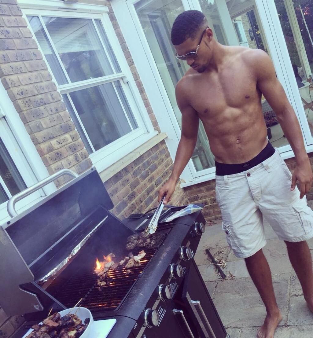 3. V TOP 10 sa umiestnil aj futbalista tmavej pleti. Ruben Loftus-Cheek je na treťom mieste vďaka hlasom od 13.75% opýtaných žien.