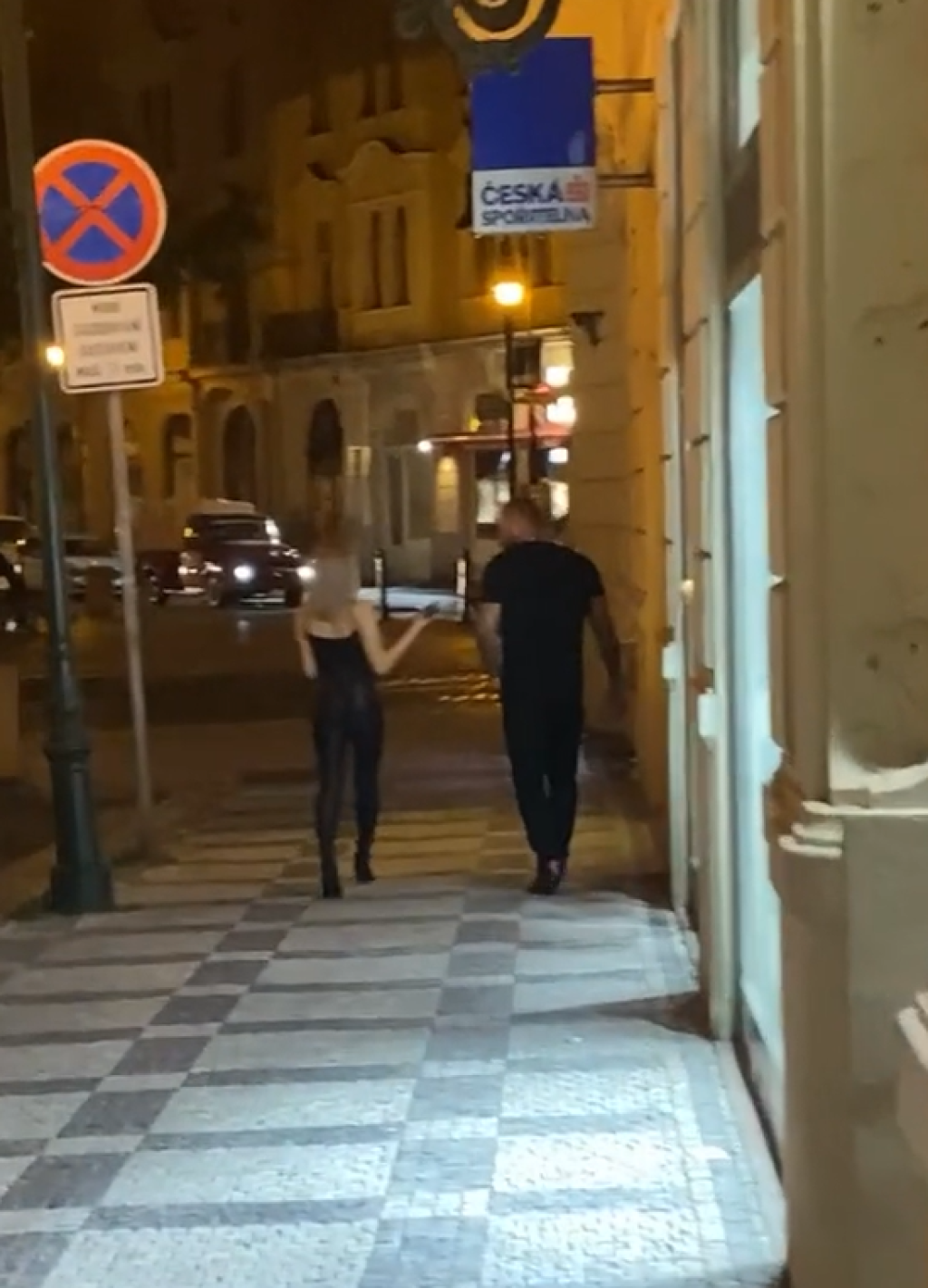 A teraz mu už nič nepomôže! Na tomto videu bol Karlos pristihnutý priamo s exmilenkou Rikou Fane. Akú bude mať výhovorku teraz?