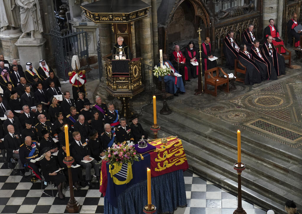 Canterburský arcibiskup Justin Welby počas kázne na štátnom pohrebe britskej kráľovnej Alžbety II. vo Westminsterskom opátstve v Londýne v pondelok 19. septembra 2022.