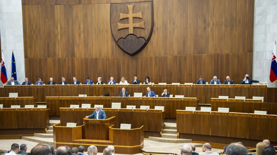 Snímka zo 66. schôdze Národnej rady SR 29. júna 2022 v Bratislave. FOTO TASR - Jakub Kotian
