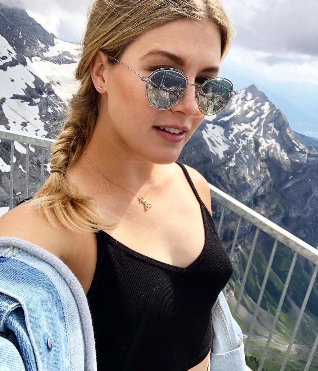 Tenistka Eugenie Bouchardová ukázala odvahu na sexi foteniach, ale aj bežne na verejnosti, kam chodí rada bez podprsenky.